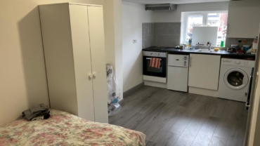 Luxurious Studio flat in Reading (RG1 6RD)