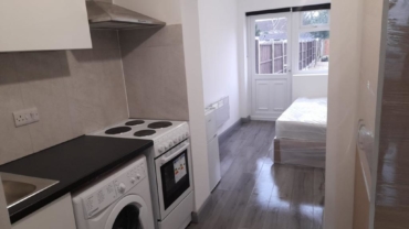 Luxurious Studio Flat in Northolt ( UB5 4LX )